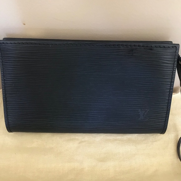 LOUIS VUITTON EPI POCHETTE WRISTLET NEVER USED GORGEOUS - Picture 3 of 12